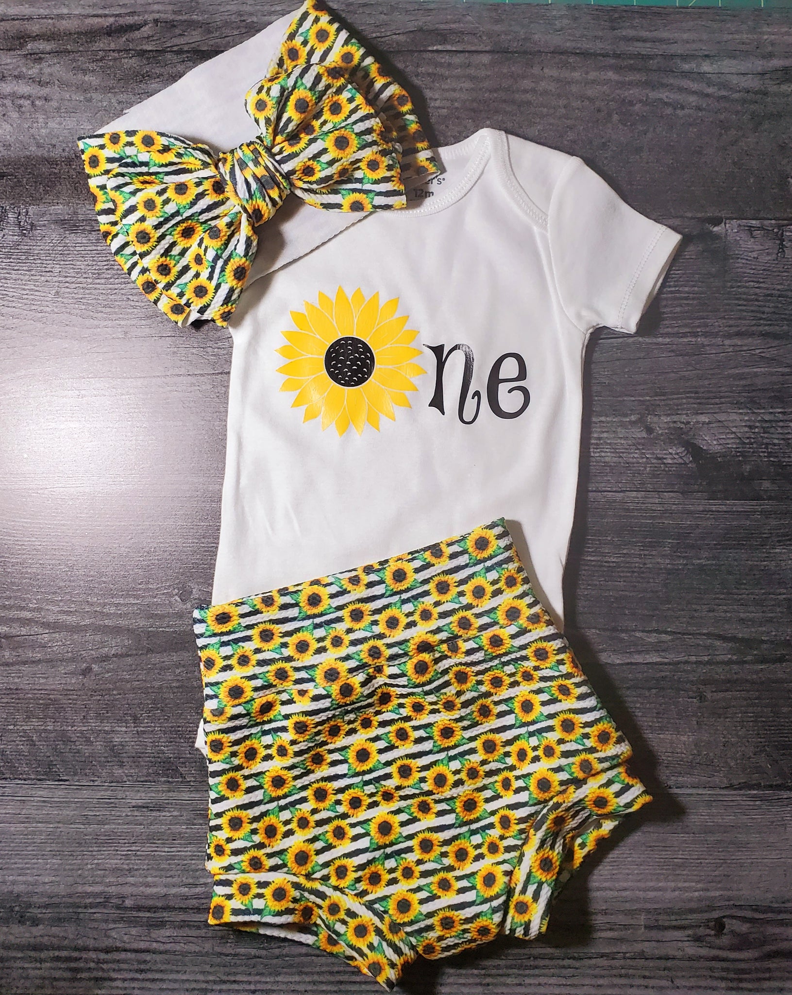 1 year old outfit - Sunflower "One" Outfit