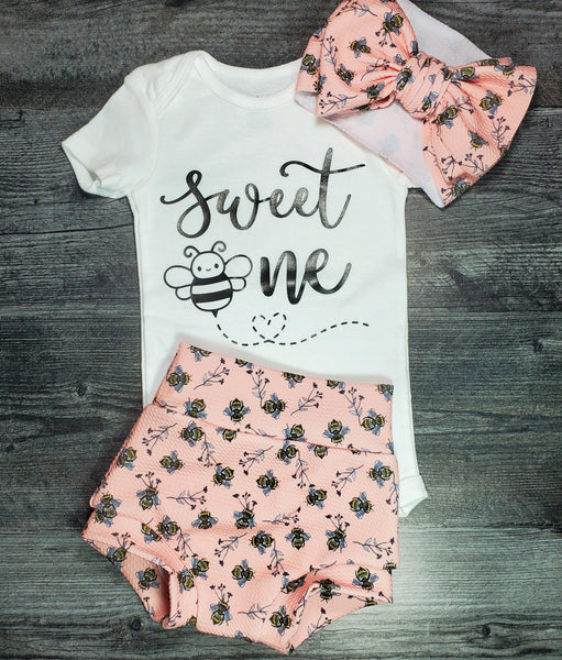 1 year old outfit - Bee ' Sweet One' Outfit